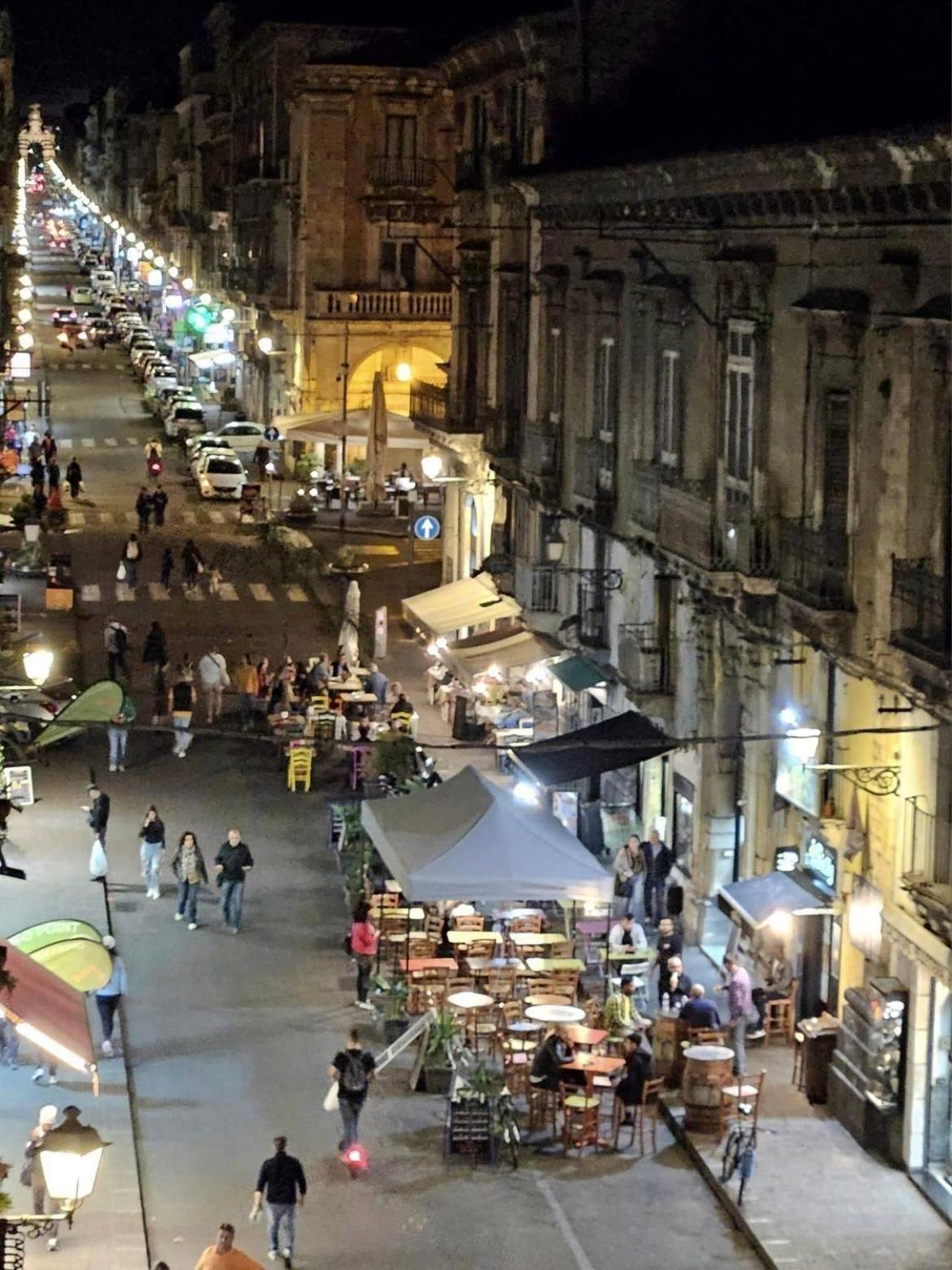 Central House Catania Historic Center Exteriör bild